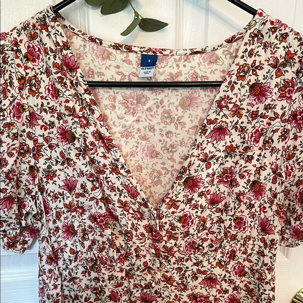 πΈ OLD NAVY Floral V-Neck Dress πΈ - Picture 2 of 4